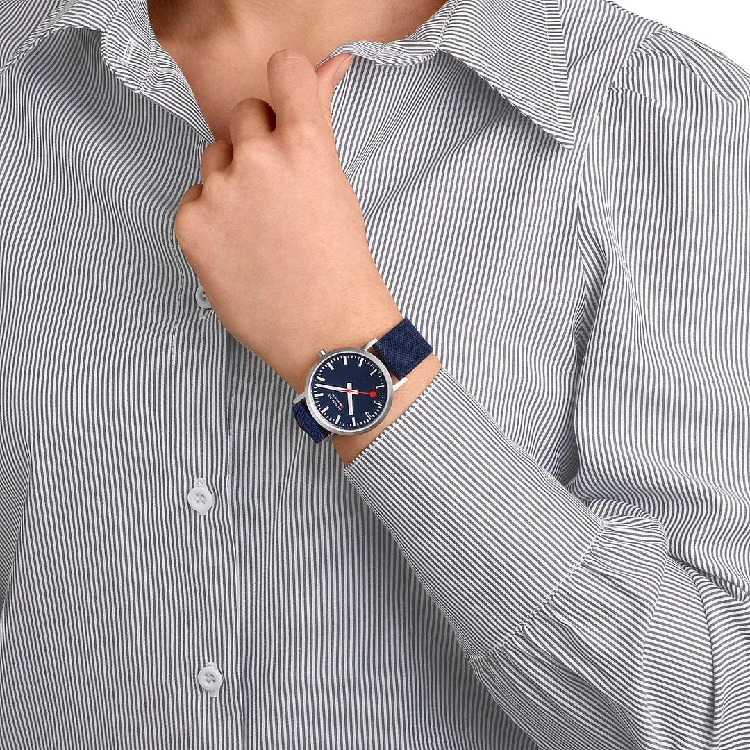 Classic, Brushed Steel, 36 mm, Ocean Blue Watch