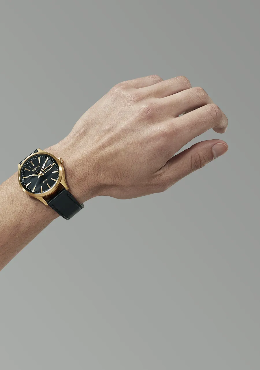 Nixon Sentry Solar Leather Black Dial Mens Watch A1347-510-00