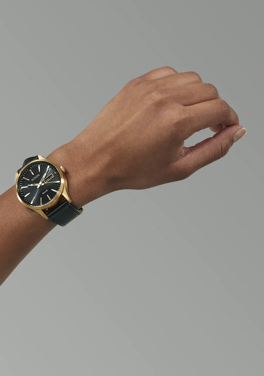 Nixon Sentry Solar Leather Black Dial Mens Watch A1347-510-00