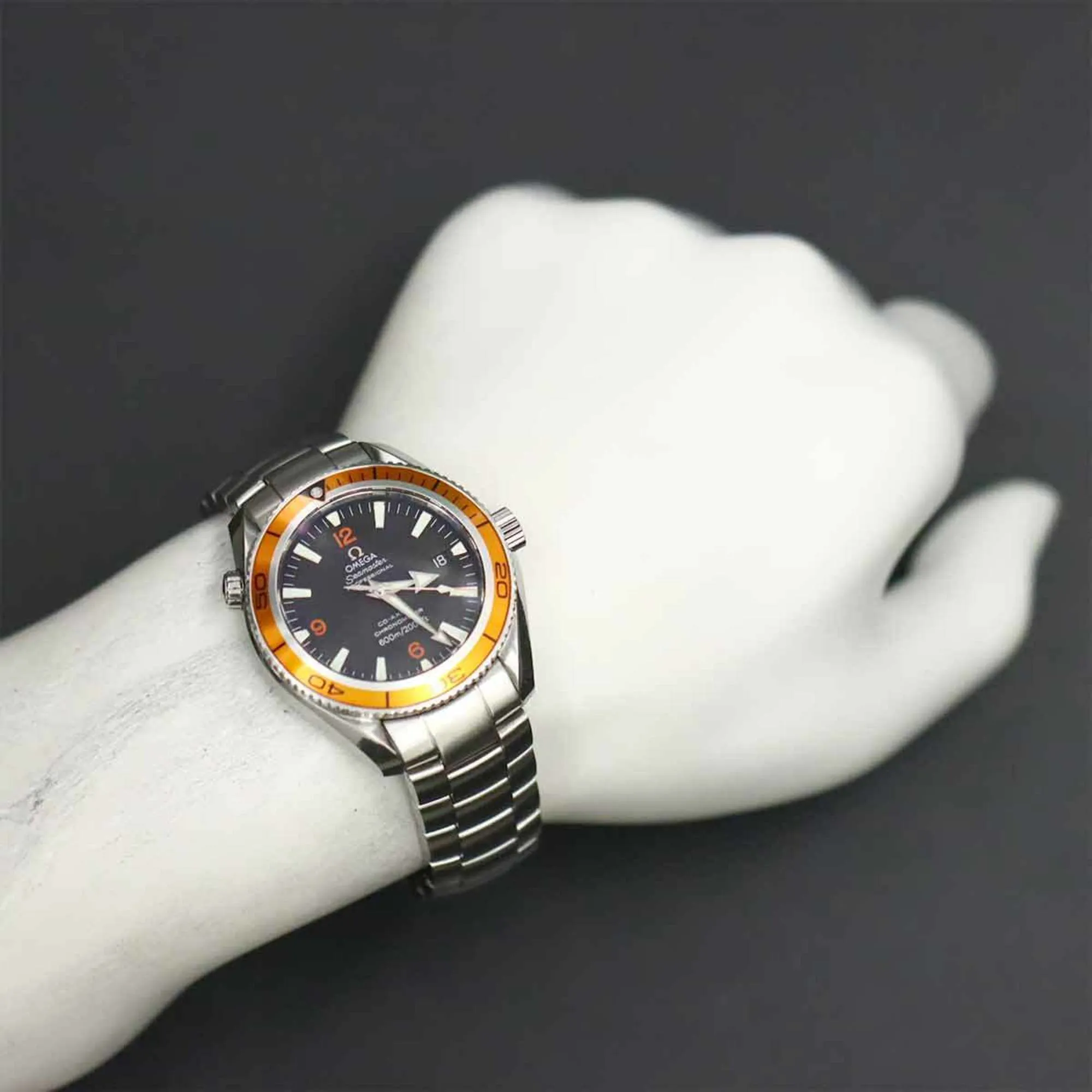 Omega Stainless Steel Wristwatch (Pre-Owned)