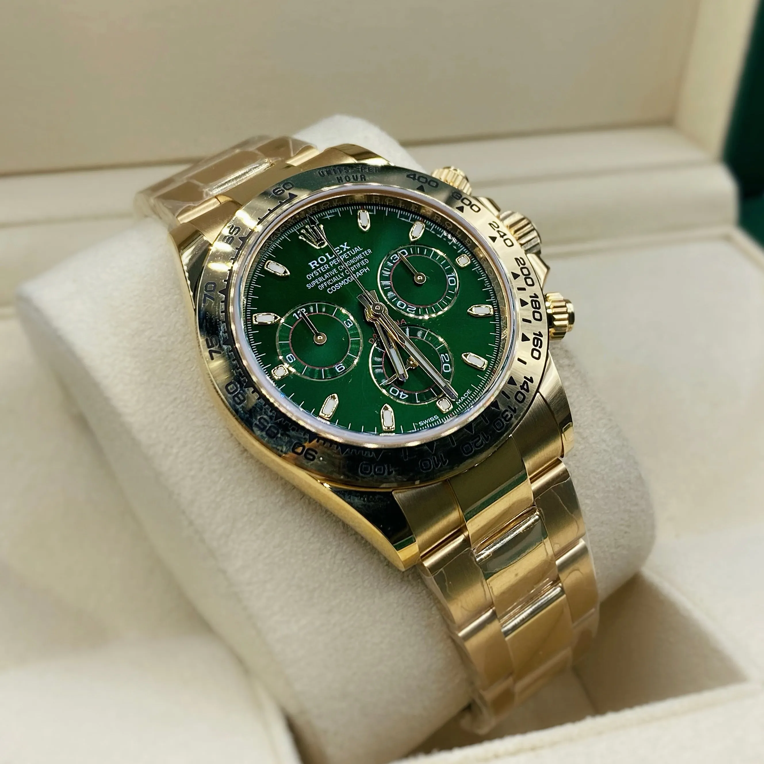 Rolex Cosmograph Daytona 40mm - Ref: 116508-0013 - Green Index Dial with Red Accents, 18K Yellow Gold Oyster Bracelet Men's Watch