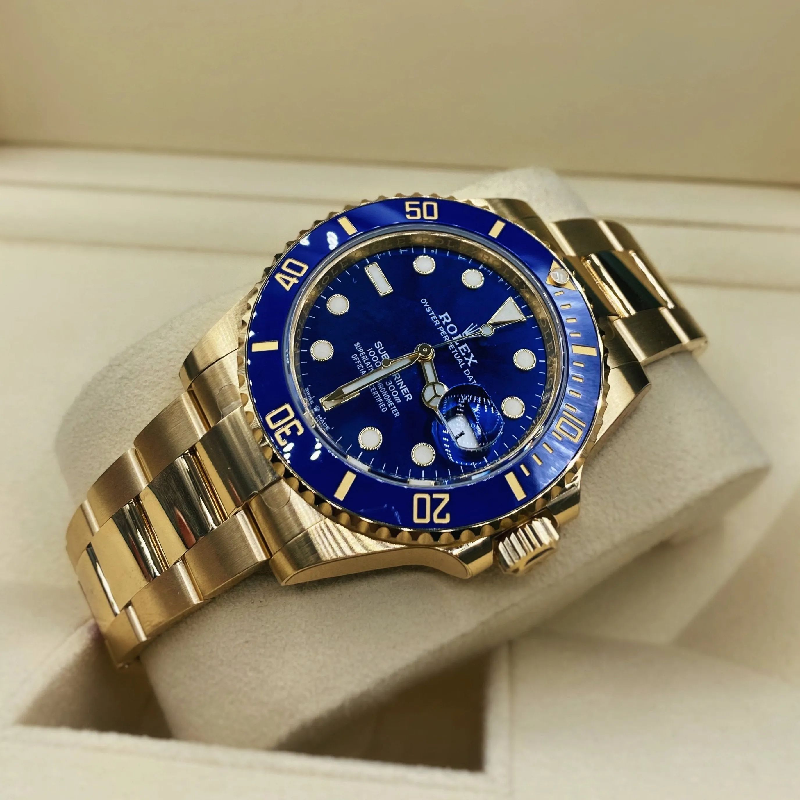 Rolex Submariner Date 40mm - Ref: 116618BL - Blue Dial, 18K Yellow Gold Oyster Bracelet Watch